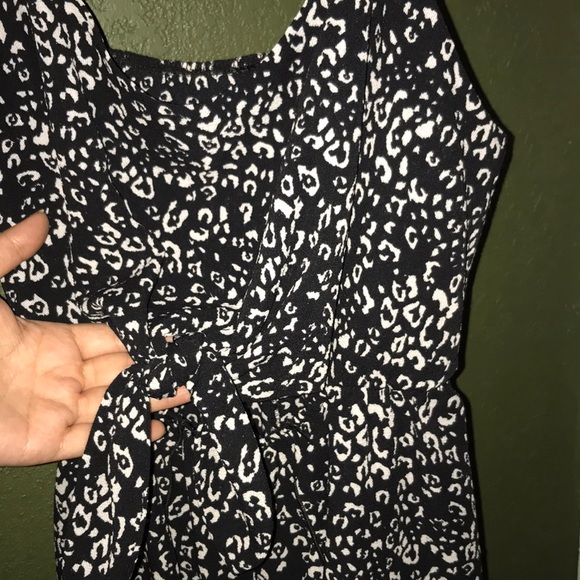 Romper - Picture 3 of 4